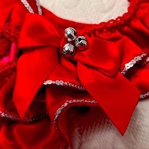 Victoria's Secret Holidays Red
Jingle Bells Thong- med